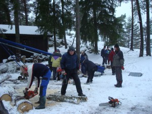 Veddag 2014-02-02, arbetet på vedbacken börjar