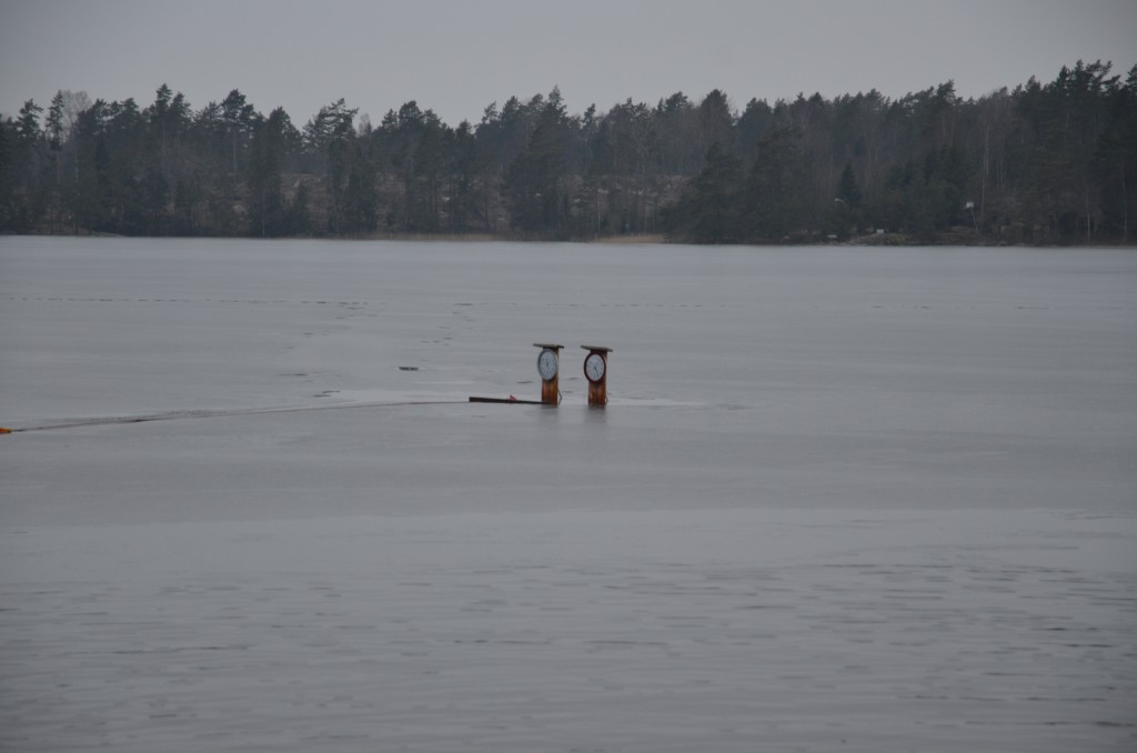 Sjunkstentävlingens ställning är också på väg genom isen 2014-02-26