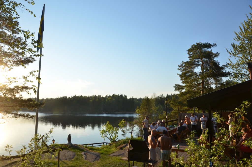 Strömmingsfest 2014, 10 kg strömming tog slut men Canal Creepers underhåller fortfarande i kvalssolen