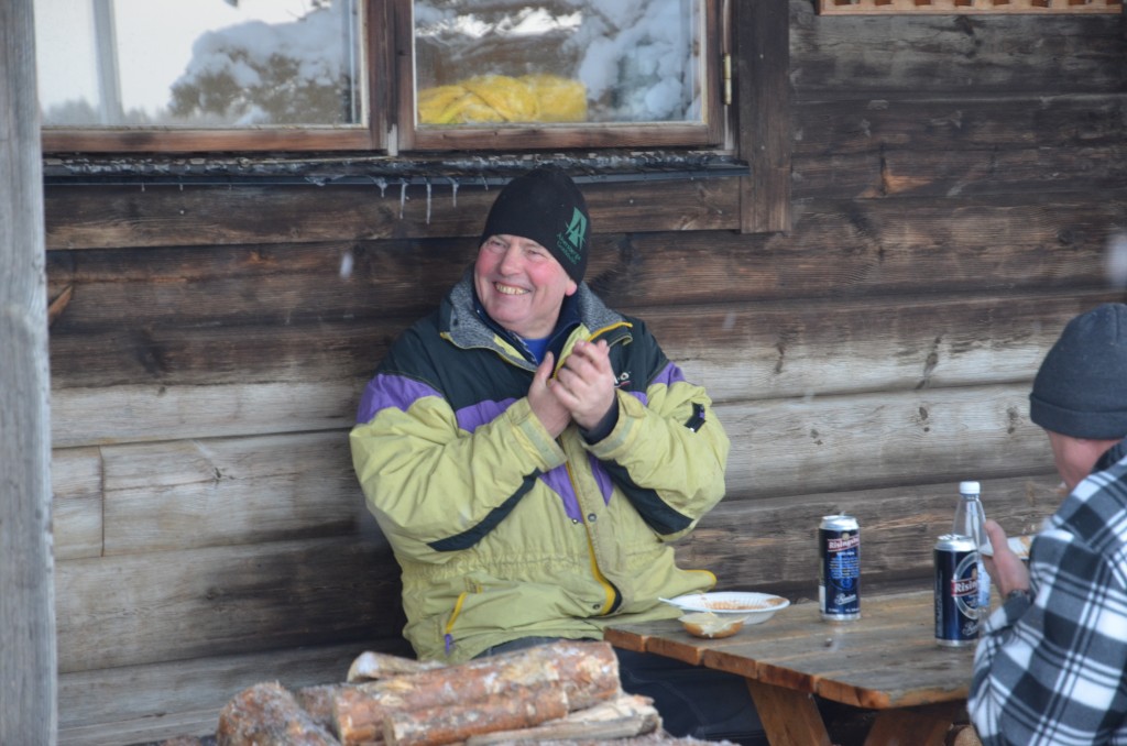 Veddag 2016-01-09. Överste Vedbevakaren sr mycket nöjd ut.